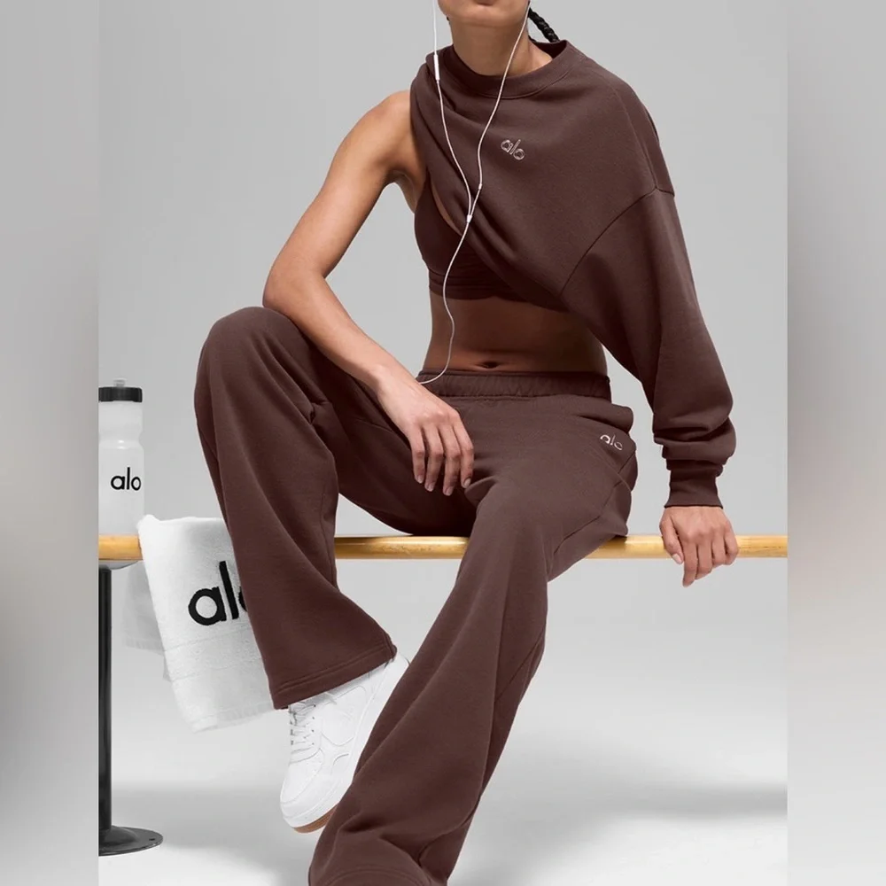 ALO Accolade Straight Leg Sweatpant- Brownstone Men S/ Women M Authentic - Picture 4 of 5